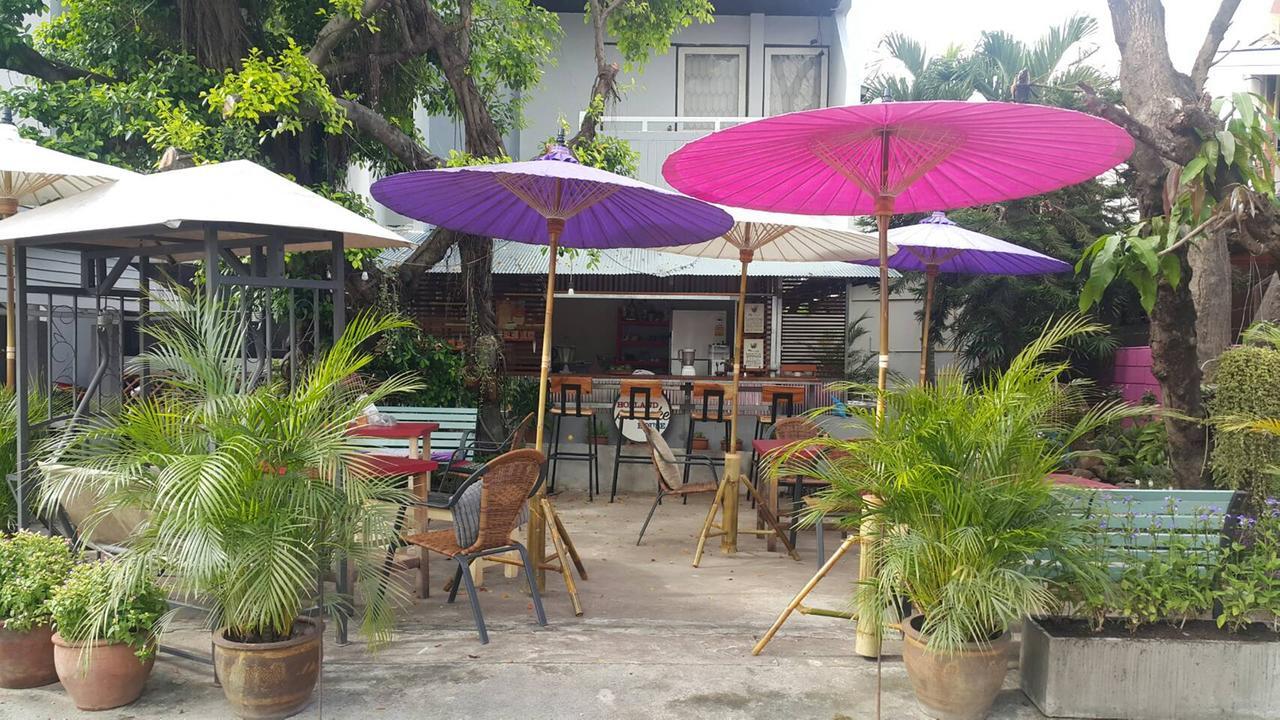 999 Triplenine Chiangmai Hostel Chiang Mai Bagian luar foto