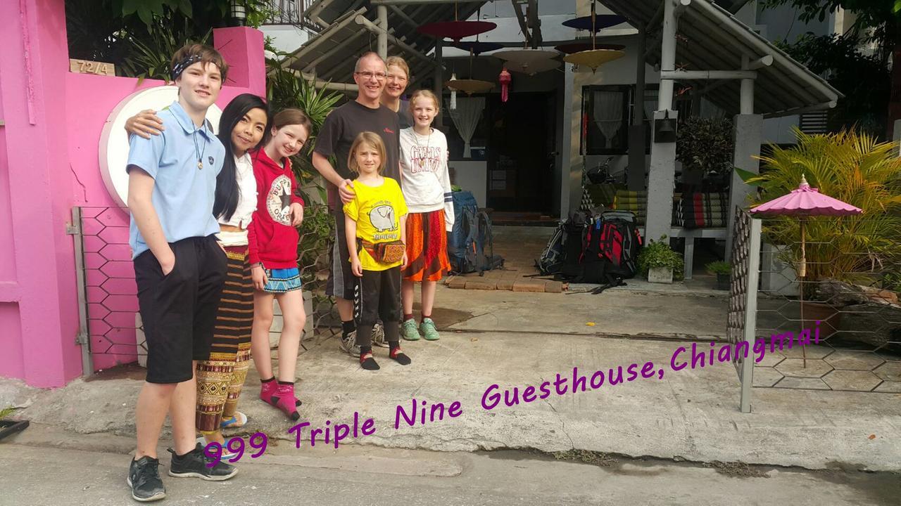 999 Triplenine Chiangmai Hostel Chiang Mai Bagian luar foto