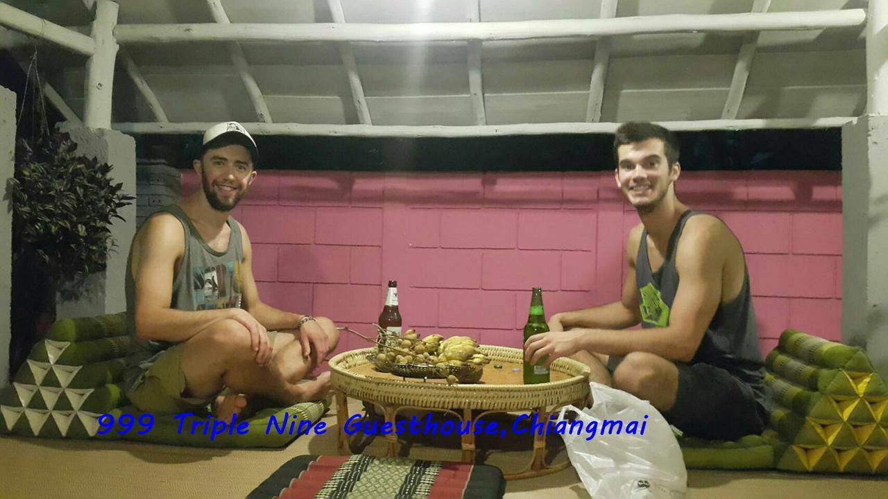 999 Triplenine Chiangmai Hostel Chiang Mai Bagian luar foto